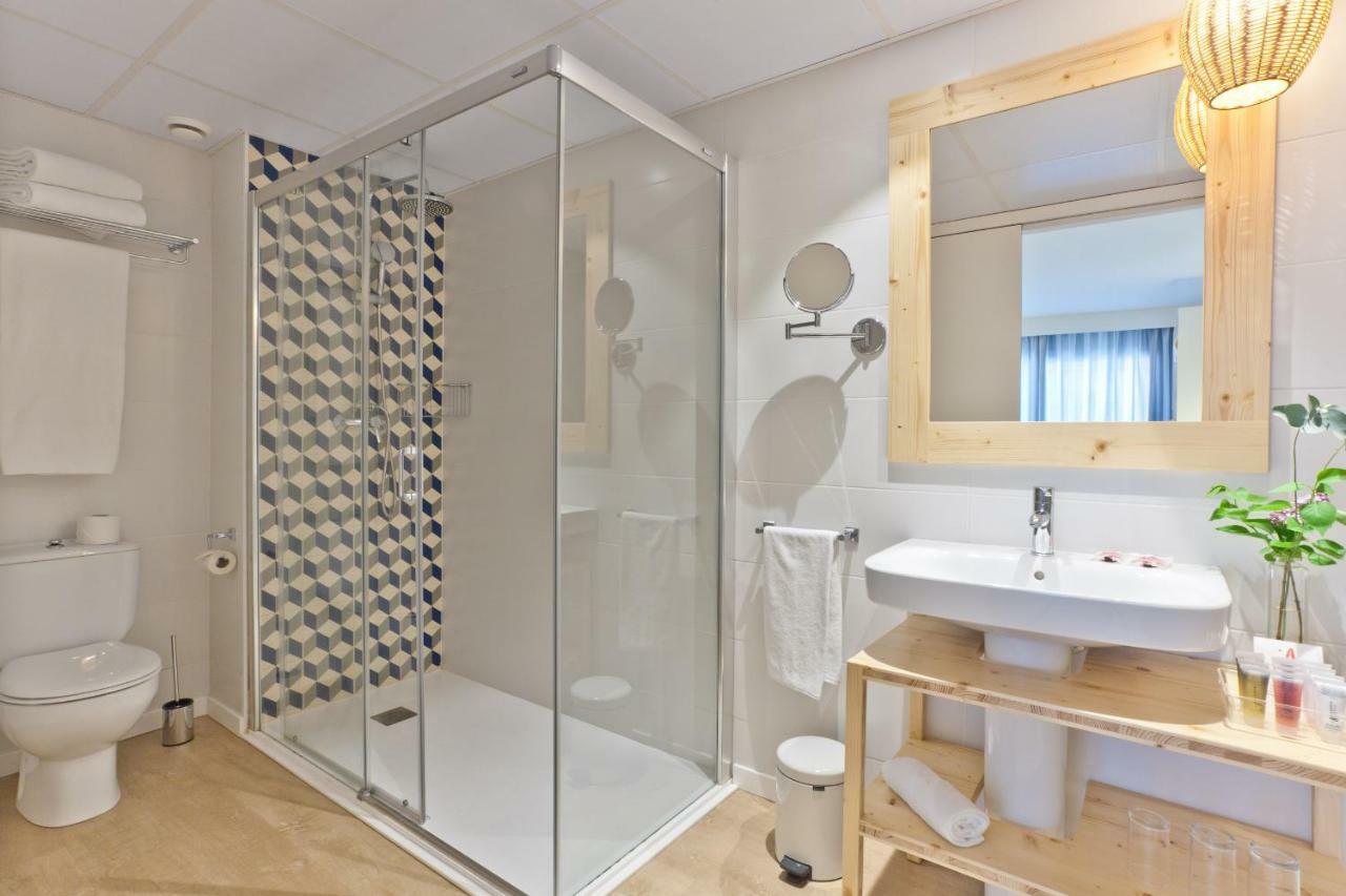 Deluxe Quadruple Room,1556894842:JPEG